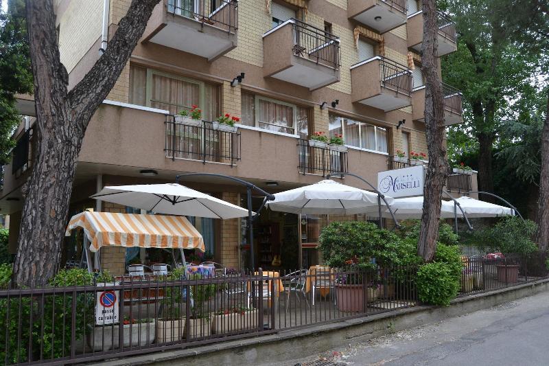 Hotel Marselli Римини Екстериор снимка