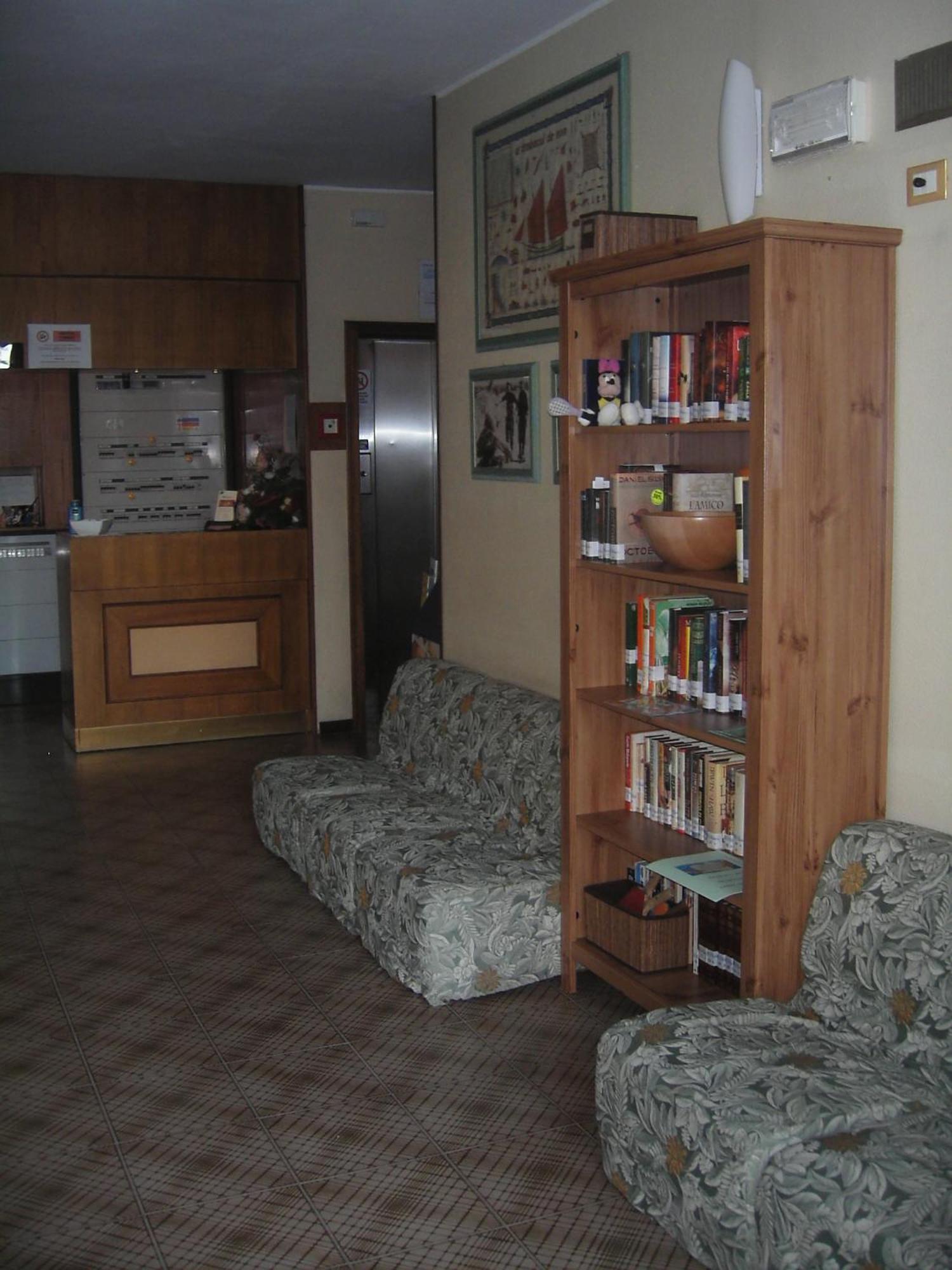 Hotel Marselli Римини Екстериор снимка